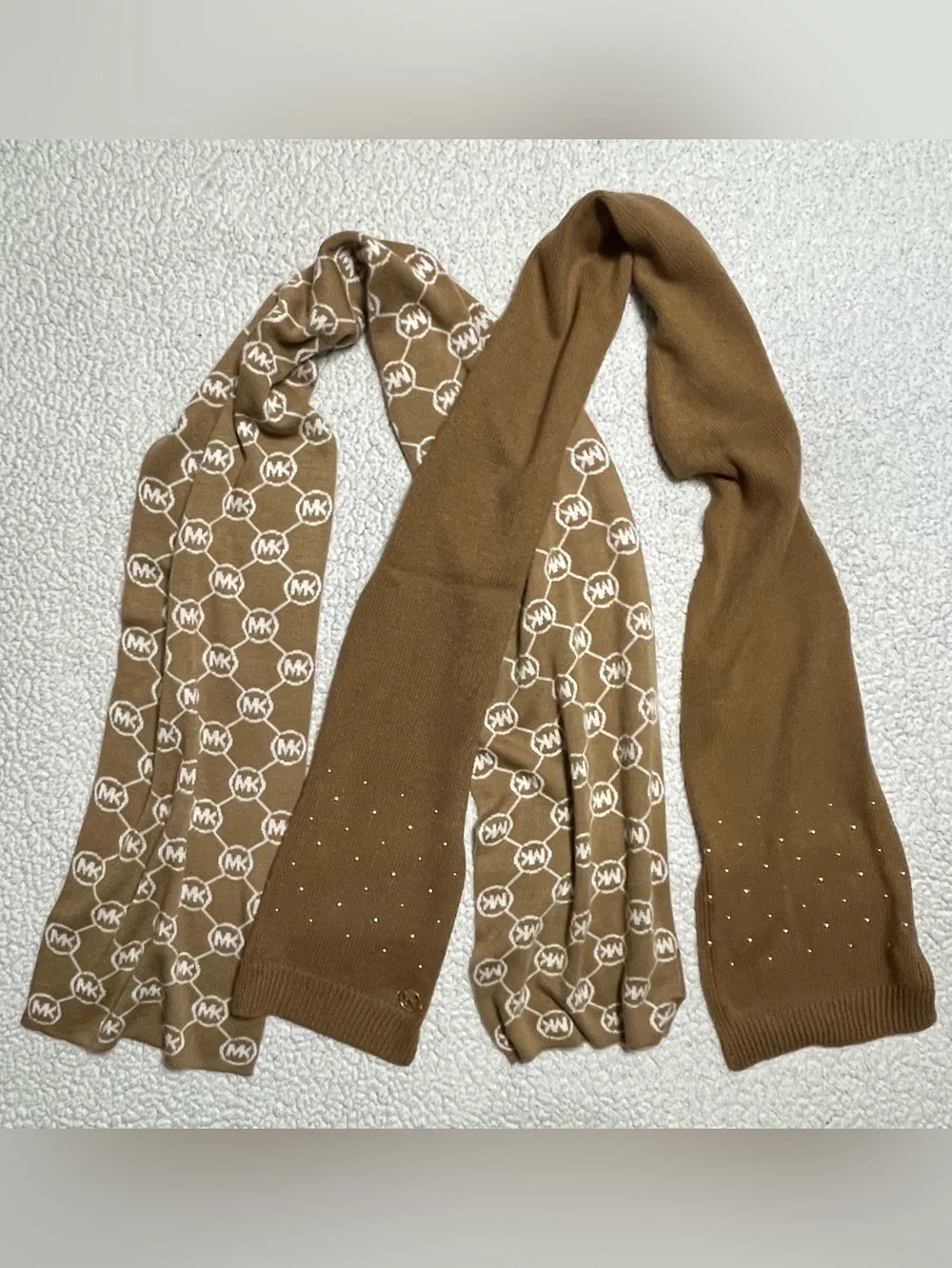 Michael Kors Camel Logo Knit Scarves 🧣